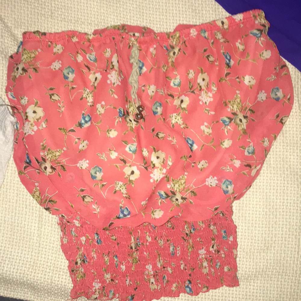 Bundle Crop Tops!! - image 5